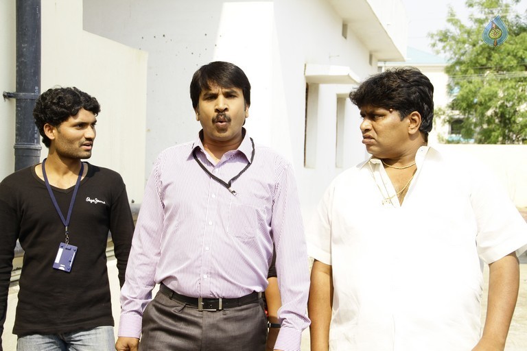 Full Guarantee Movie Working Stills - 3 / 20 photos