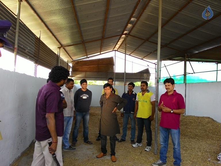 Full Guarantee Movie Working Stills - 12 / 20 photos