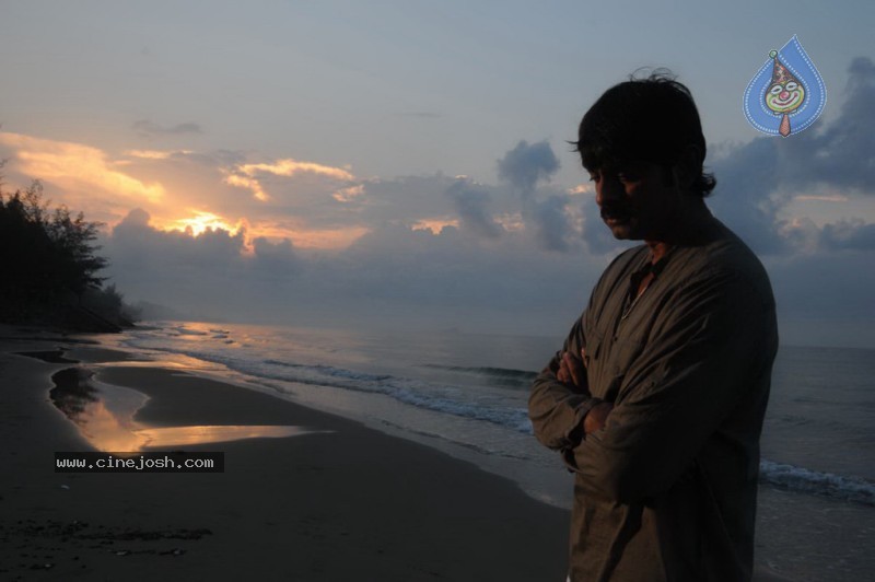 Gaayam 2 Movie Latest Gallery - 36 / 73 photos