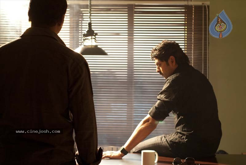 Gaayam 2 Movie Latest Photos - 27 / 29 photos