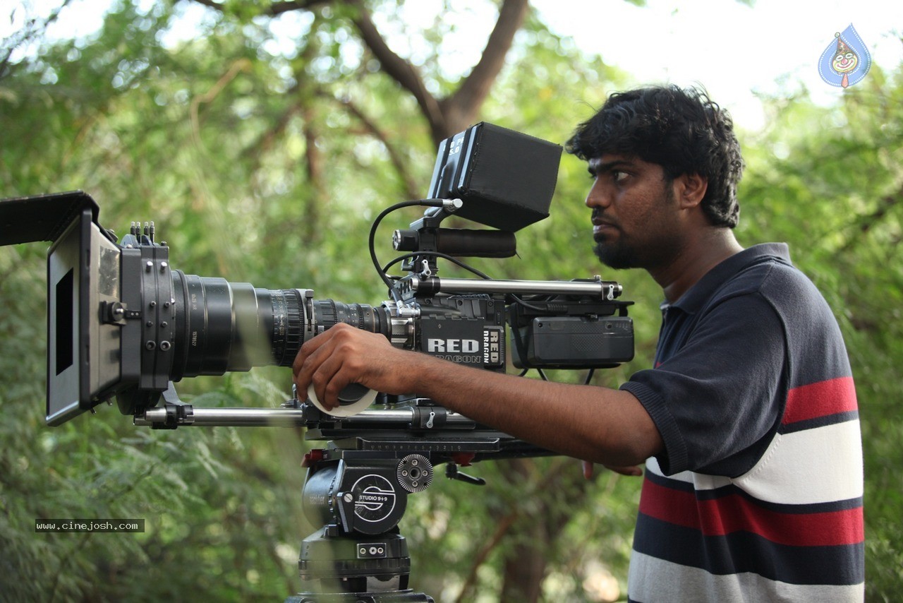 Gaddam Gang Movie Gallery - 26 / 47 photos