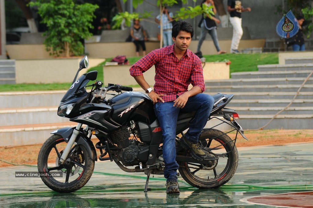 Gallo Telinattunde Movie New Pics - 5 / 34 photos