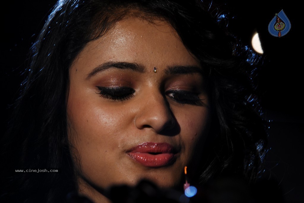 Gallo Telinattunde Movie New Pics - 8 / 34 photos