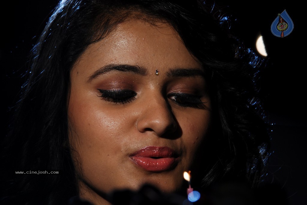 Gallo Telinattunde Movie New Pics - 17 / 34 photos