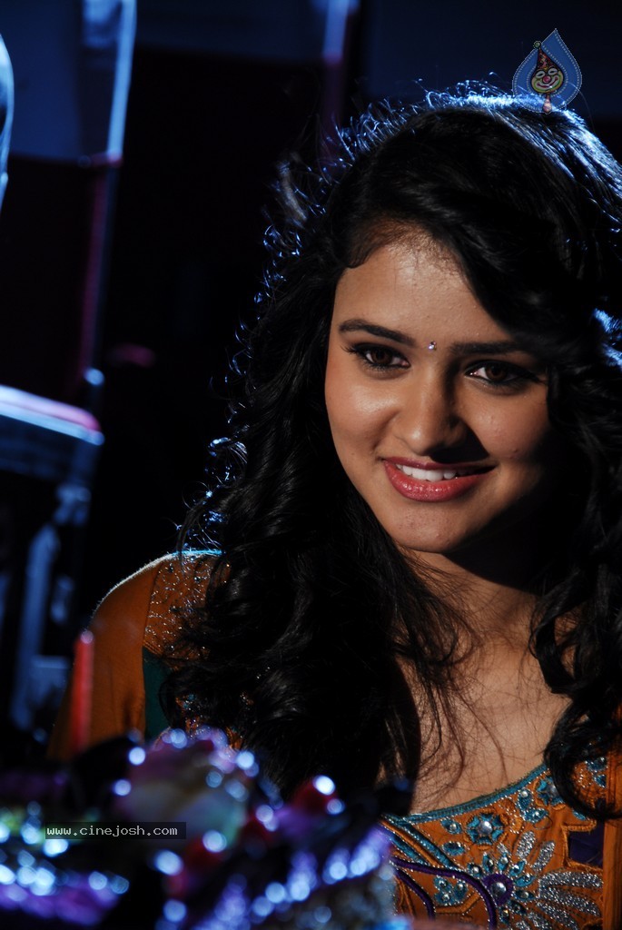 Gallo Telinattunde Movie New Pics - 20 / 34 photos