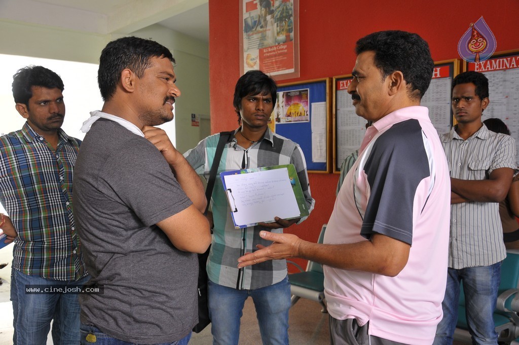 Gallo Telinattunde Movie New Pics - 29 / 34 photos