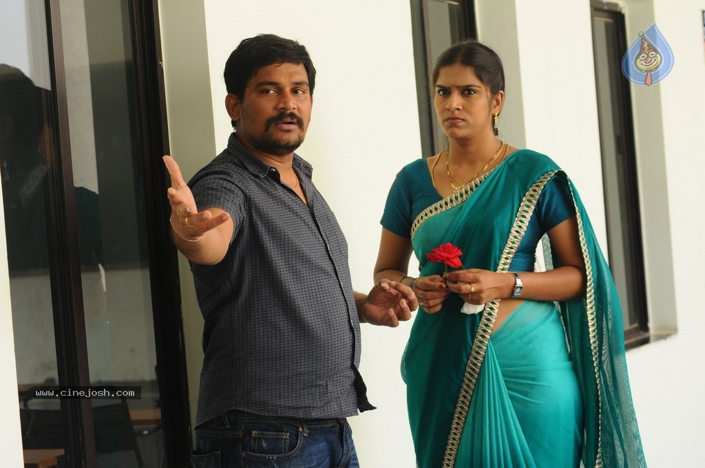 Gallo Telinattunde Movie Photos - 28 / 30 photos