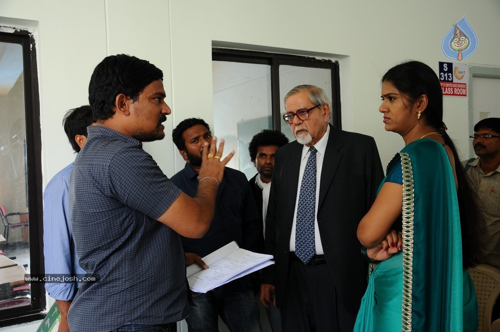 Gallo Telinattunde Posters n Stills - 12 / 22 photos