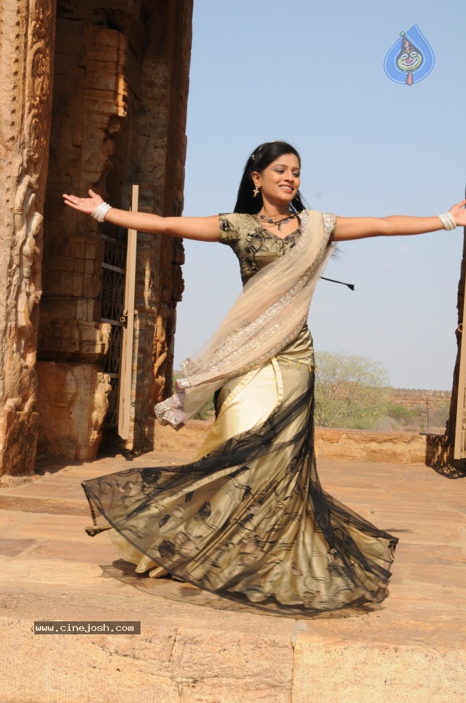 Gandikotalo Movie Stills - 53 / 129 photos