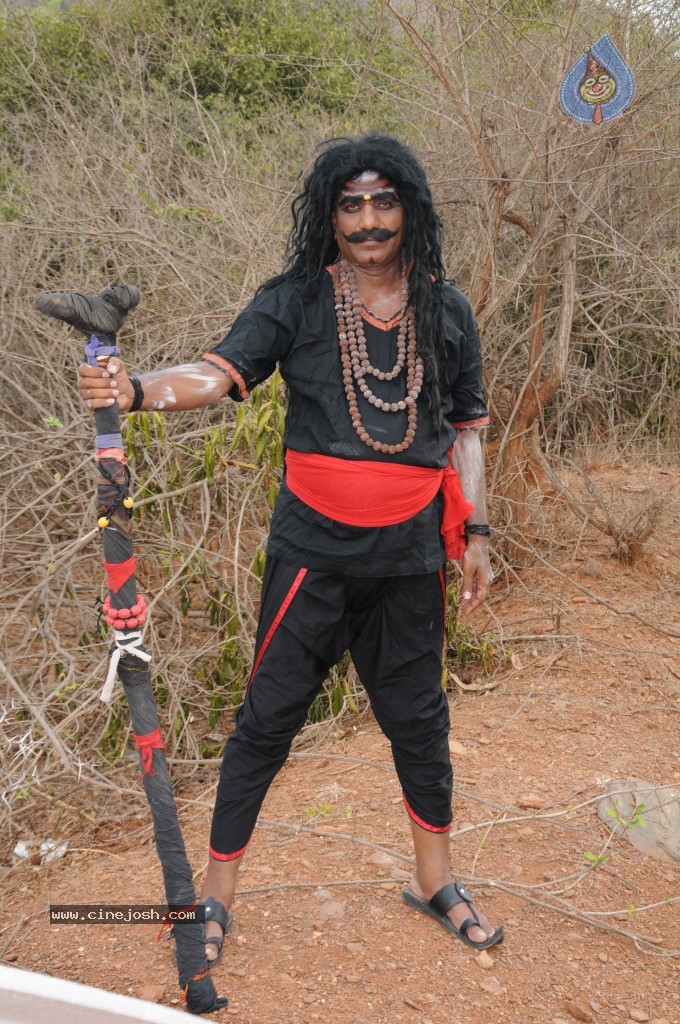 Gandikotalo Movie Stills - 107 / 129 photos