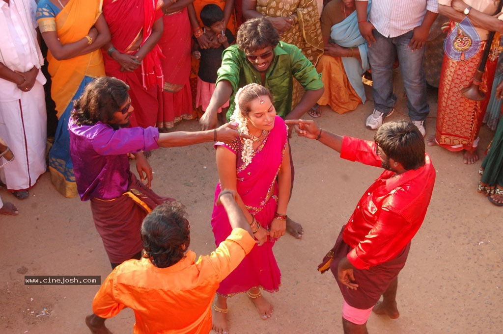 Ganja Koottam Tamil Movie Stills - 25 / 46 photos