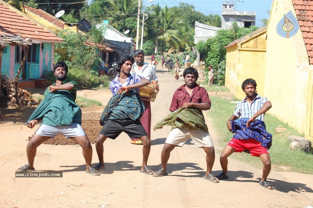 Ganja Koottam Tamil Movie Stills - 31 / 46 photos