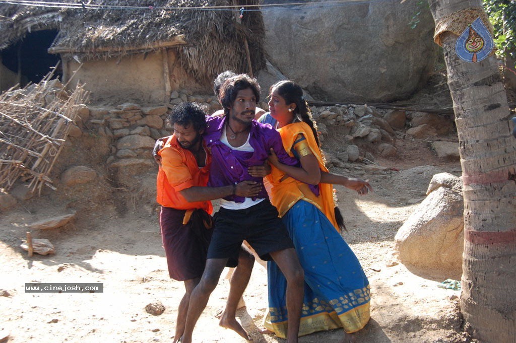Ganja Koottam Tamil Movie Stills - 35 / 46 photos