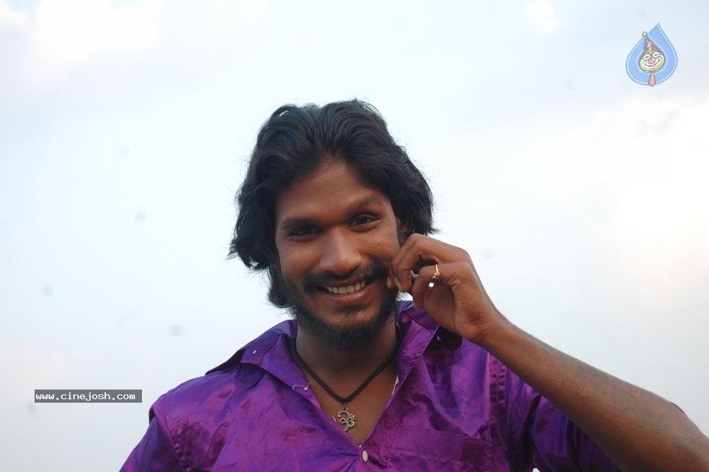 Ganja Koottam Tamil Movie Stills - 36 / 46 photos