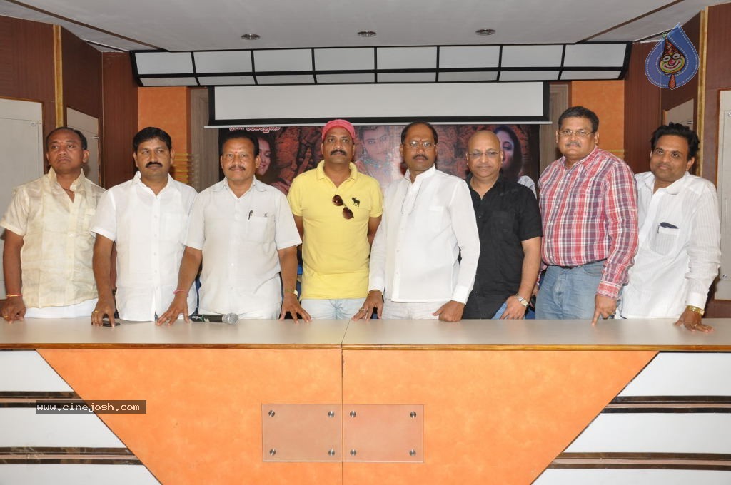 Gavvalata Movie Hot Stills - 12 / 63 photos