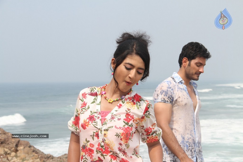 Gayakudu Movie Stills n Posters - 5 / 22 photos