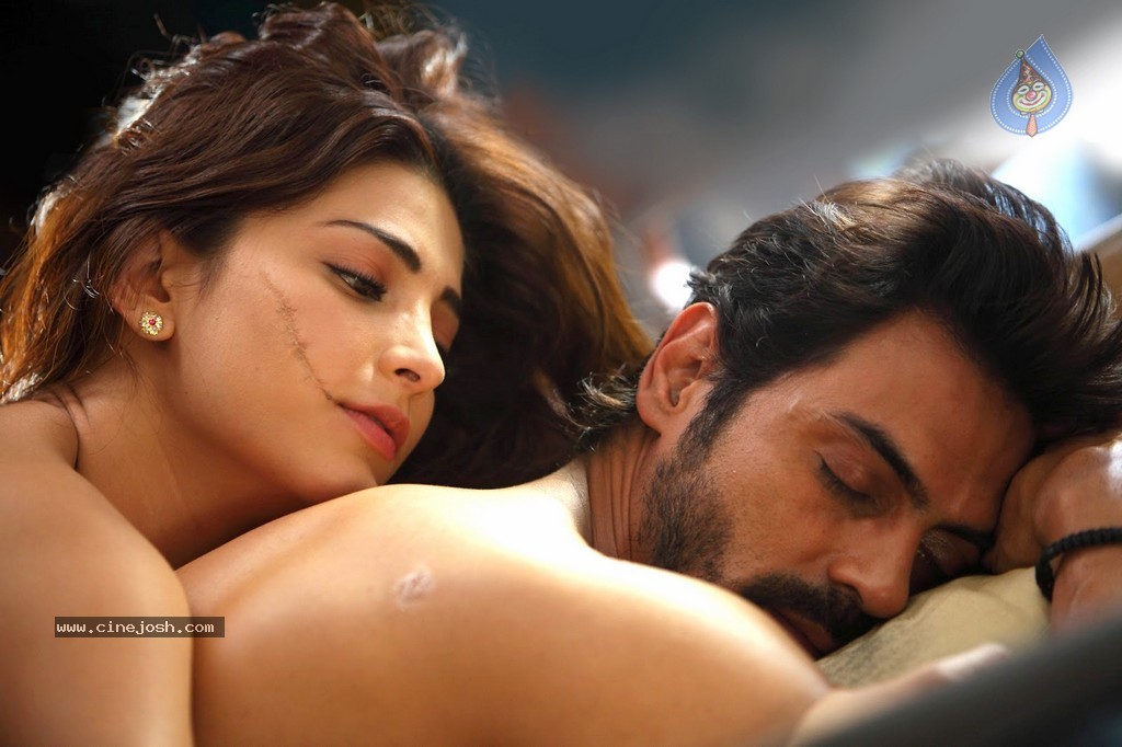 Gelupu Gurram Movie Hot Stills - 6 / 6 photos