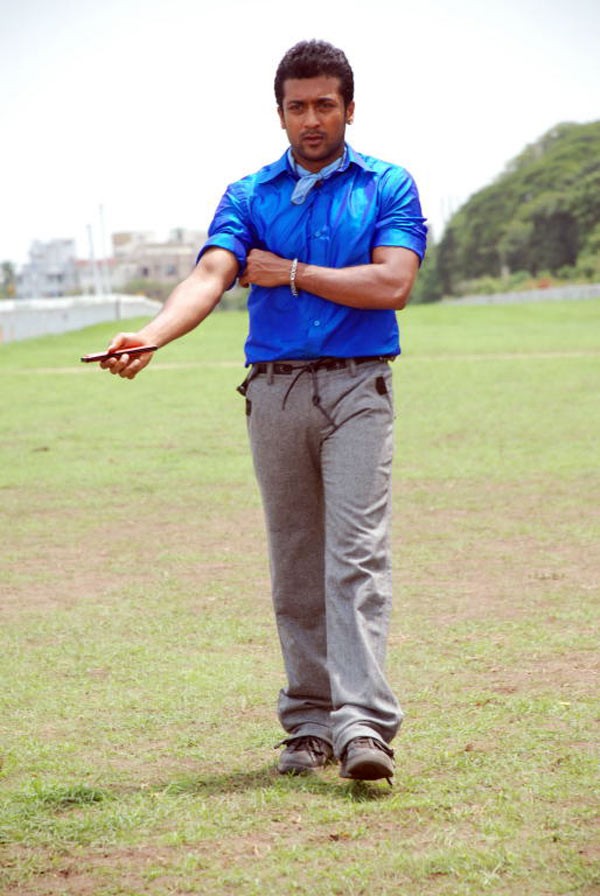 Ghatikudu - Suriya - Nayanatara - 33 / 44 photos