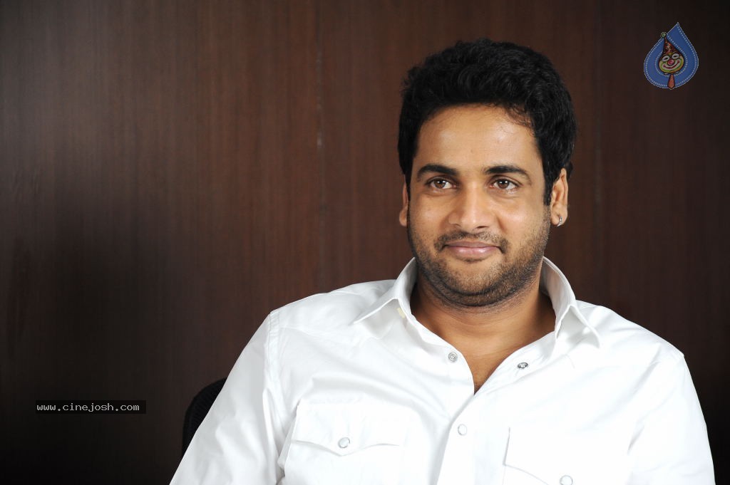 Gola Gola Movie Stills - 5 / 40 photos