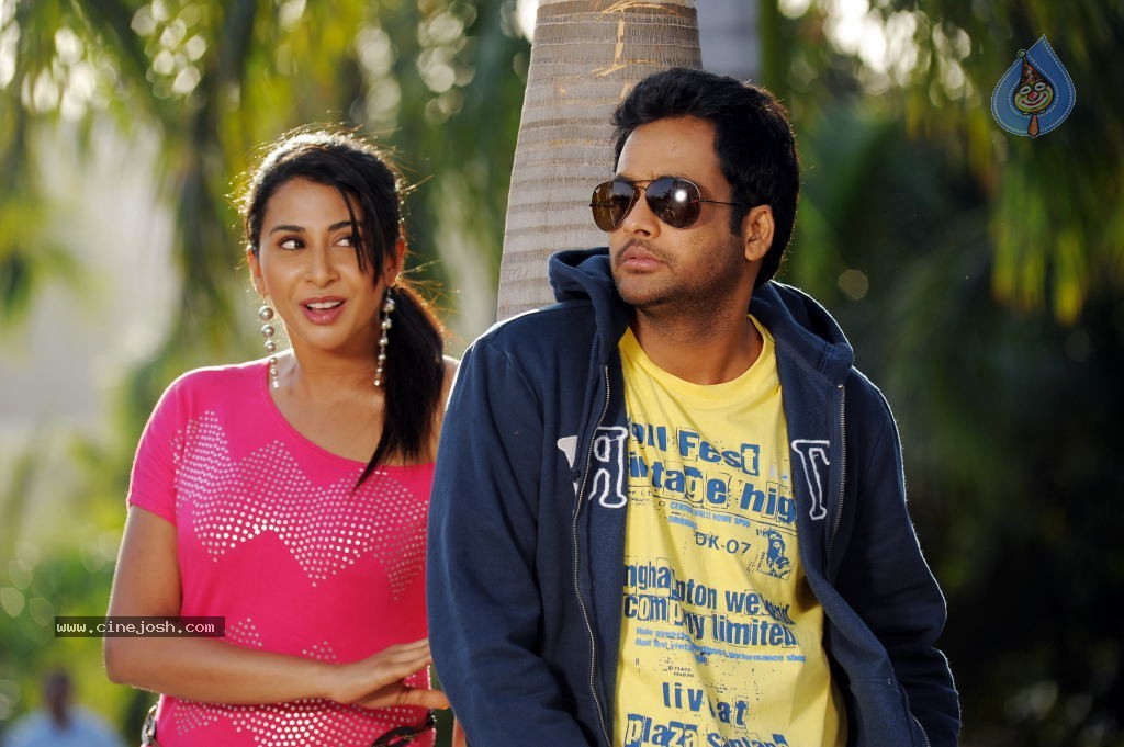 Gola Gola Movie Stills - 33 / 40 photos