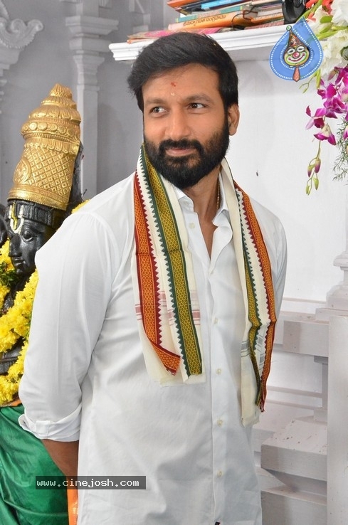 GopiChand New Film Opening Pics - 19 / 20 photos
