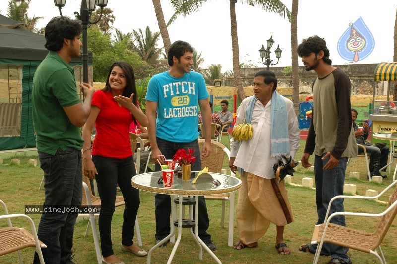 Graduate Movie Stills - 30 / 40 photos