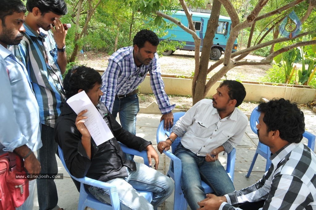 Gulabi Movie Stills - 9 / 31 photos