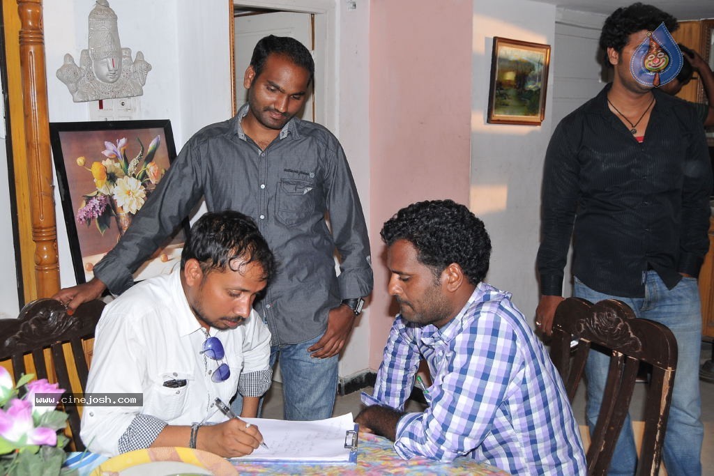 Gulabi Movie Stills n Wallpapers - 23 / 60 photos