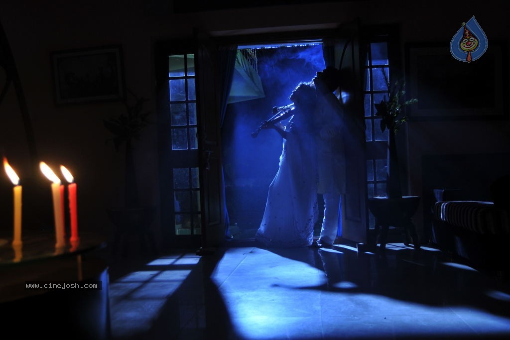 Gulabi Movie Stills n Wallpapers - 47 / 60 photos