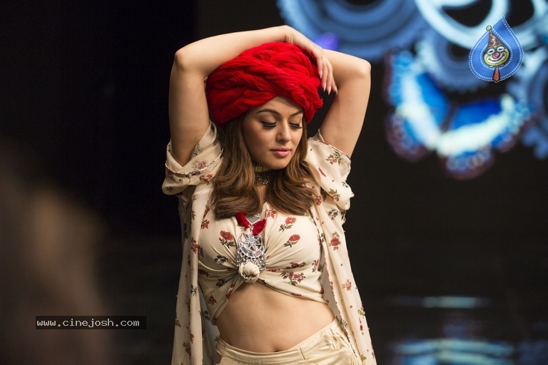 Gulebakavali Movie Pics - 2 / 6 photos