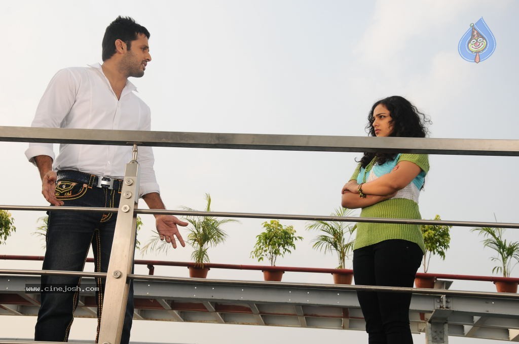 Gunde Jaari Gallanthayyinde Stills n Walls - 73 / 74 photos