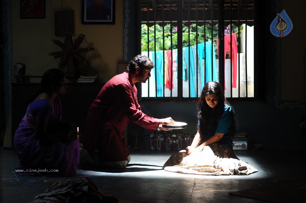 Gundeninda Gudi Gantalu Movie Stills - 8 / 11 photos