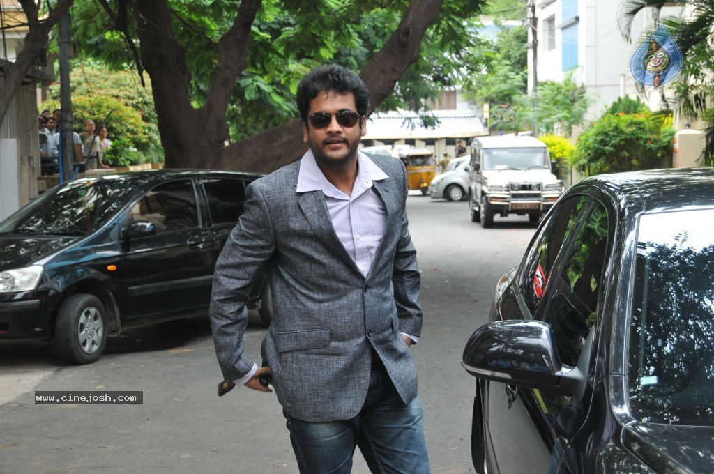 Gurudu Movie New Stills - 1 / 49 photos