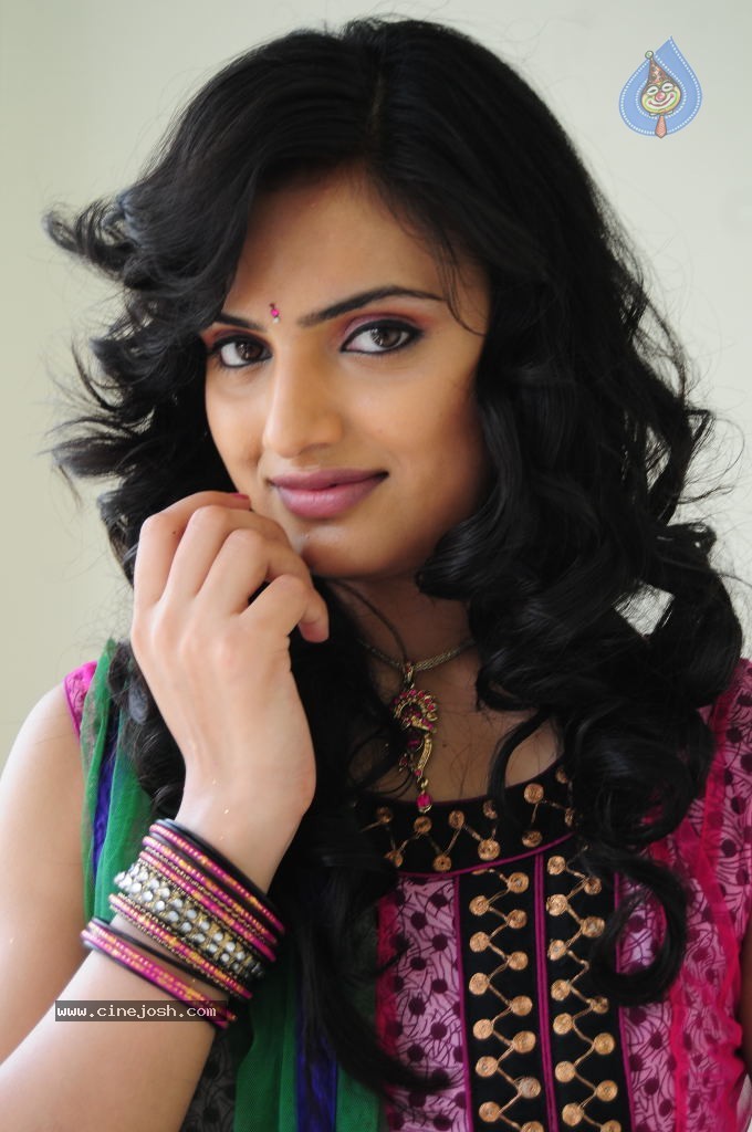 Gurudu Movie New Stills - 11 / 49 photos