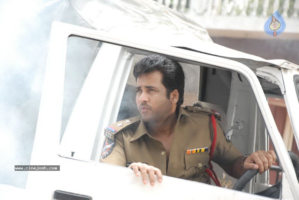 Gurudu Movie Stills - 31 / 31 photos