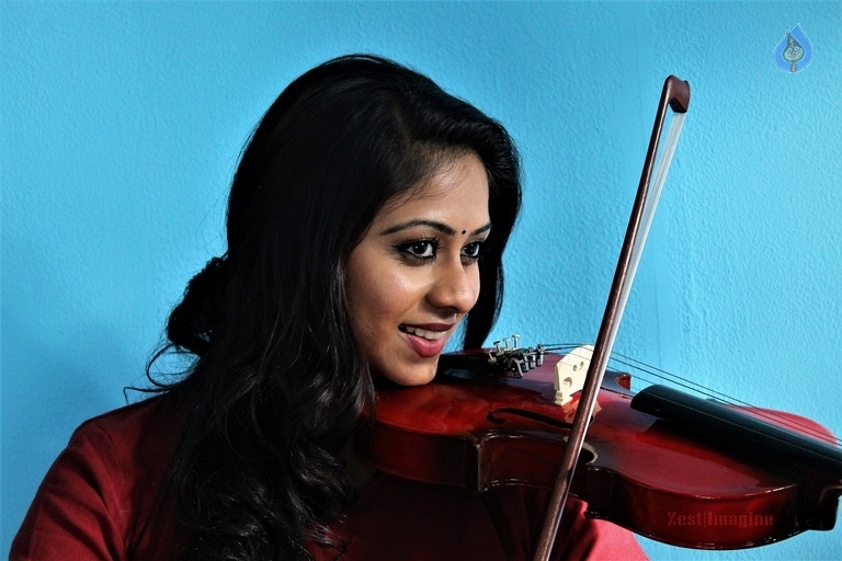 Guvva Gorinka Movie Working Stills - 3 / 18 photos