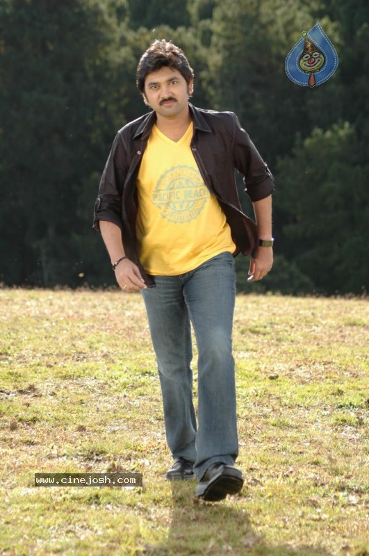 Hasini Movie Stills  - 9 / 43 photos