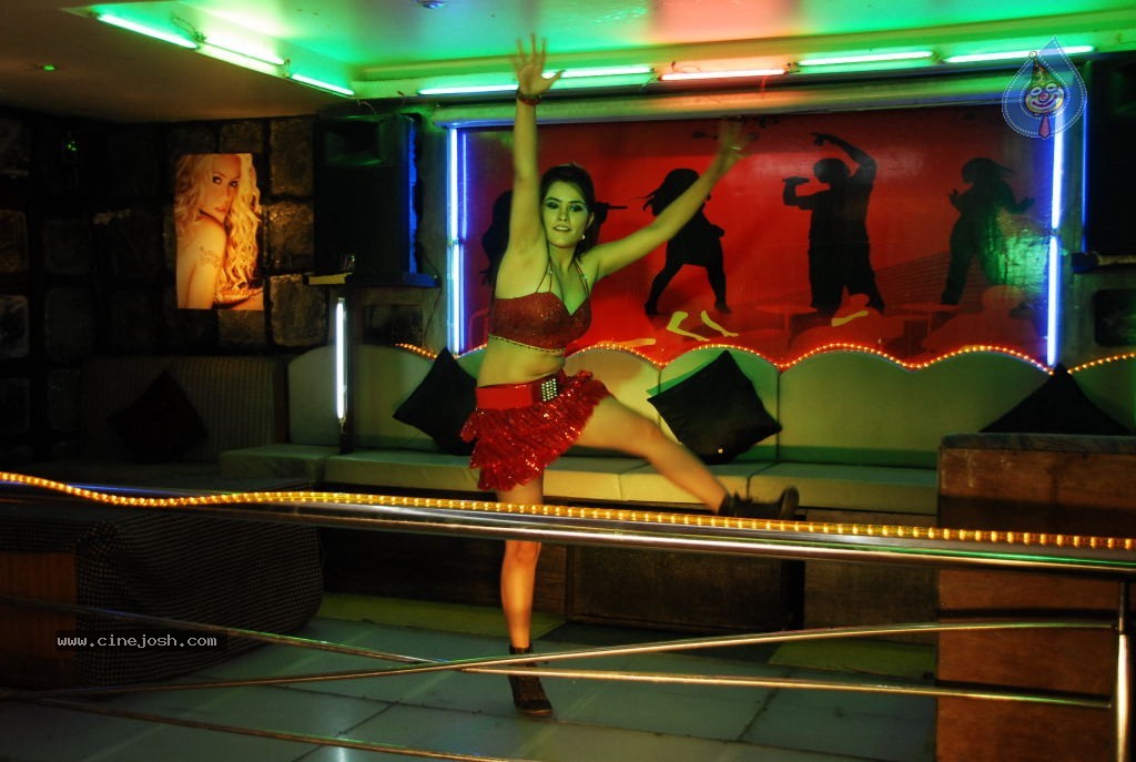 Half Boil Movie Stills n Walls - 28 / 63 photos