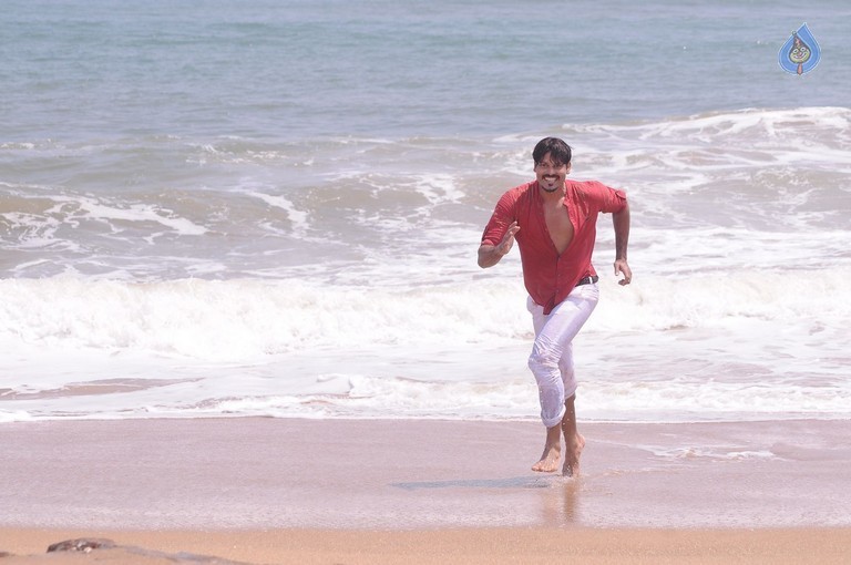 Happy Birthday Movie Photos - 18 / 51 photos