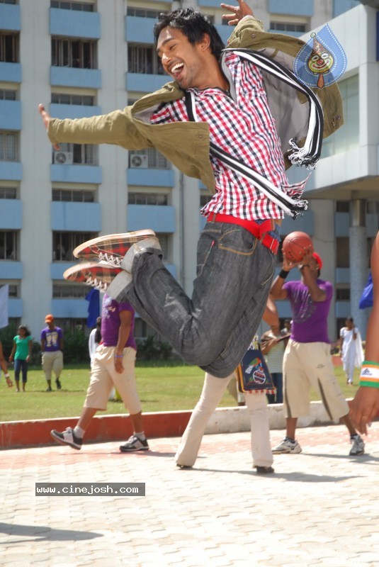 Happy Happy Ga Movie Stills - 8 / 9 photos