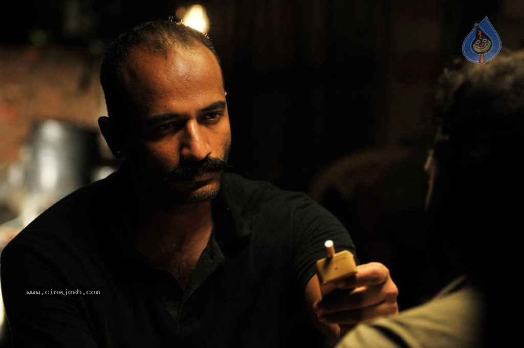 Haridas Tamil Movie Stills - 20 / 47 photos