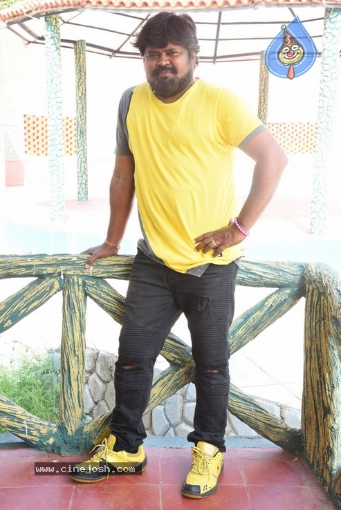 Hi 5 Movie Shooting  Pics - 1 / 21 photos