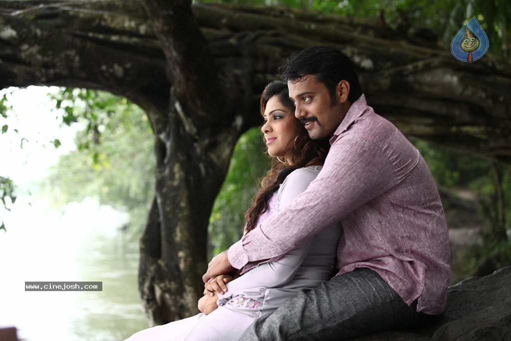 Hit List Movie Stills - 18 / 40 photos