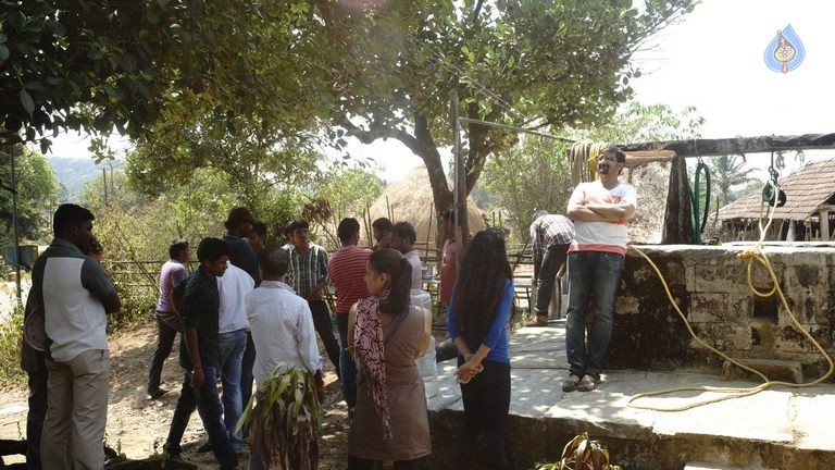 Hora Hori Photos and Posters - 10 / 27 photos