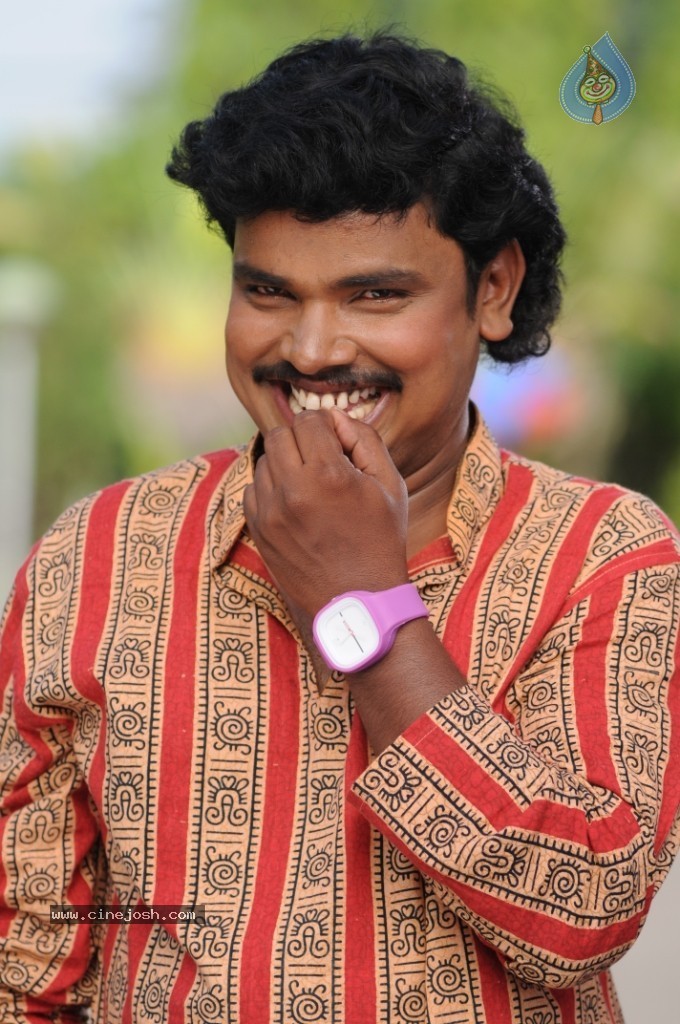 Hrudaya Kaleyam Stills n Walls  - 2 / 22 photos