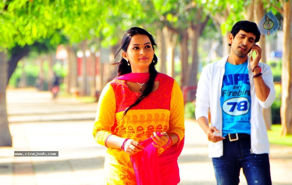 Hrudayam Ekkadunnadi Stills n Walls - 23 / 30 photos