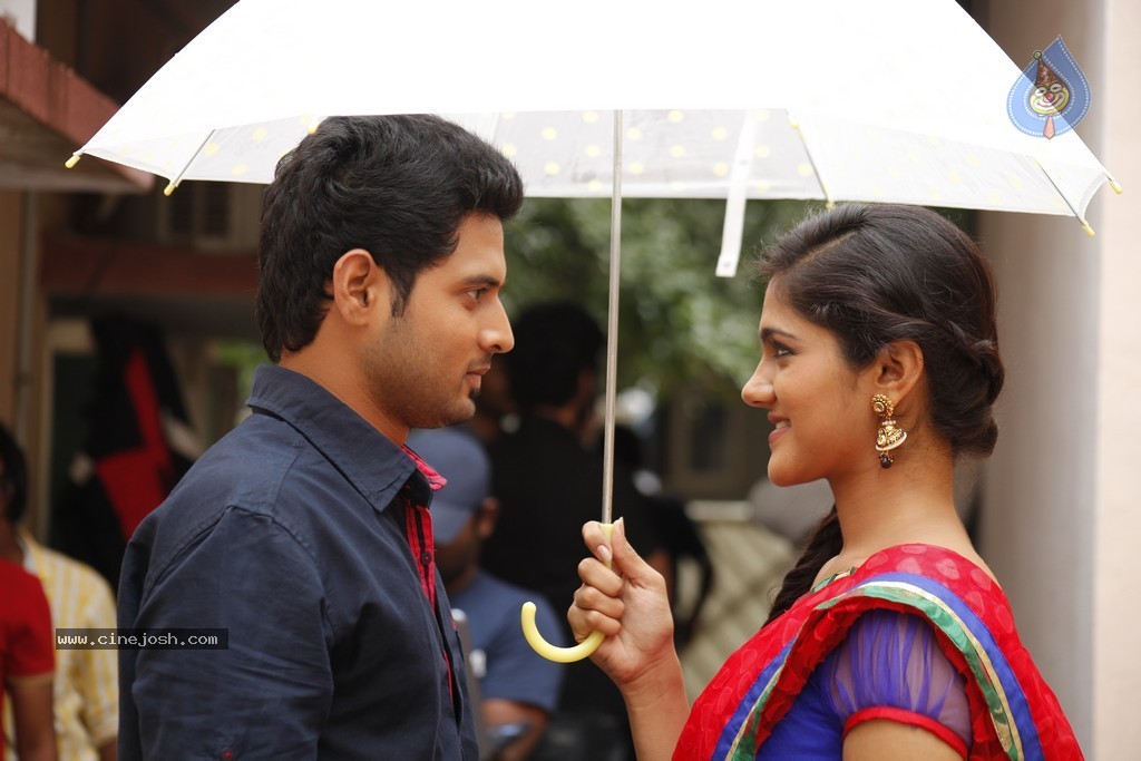 Hum Tum Movie New Gallery - 16 / 67 photos