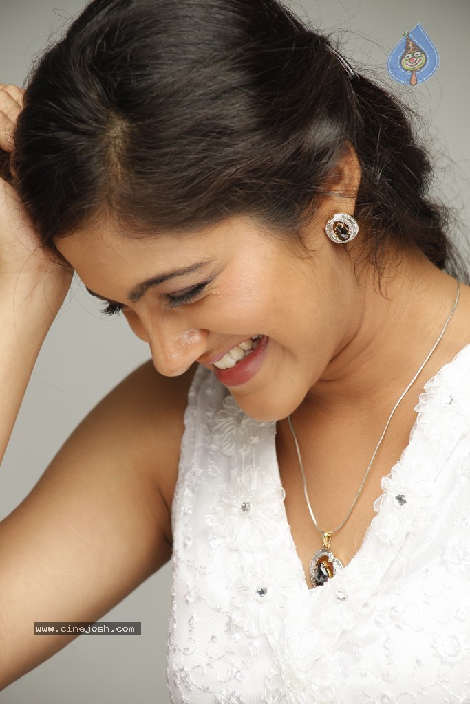 Hum Tum Movie New Gallery - 54 / 67 photos