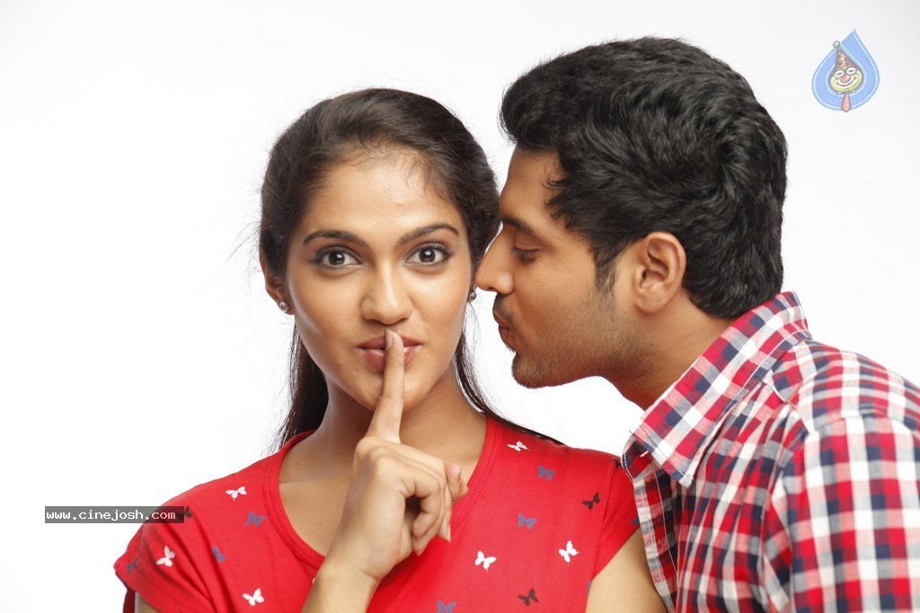 Hum Tum Movie New Gallery - 61 / 67 photos