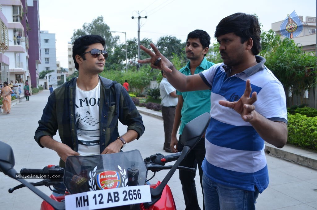 Hyderabad Love Story Working stills - 28 / 48 photos
